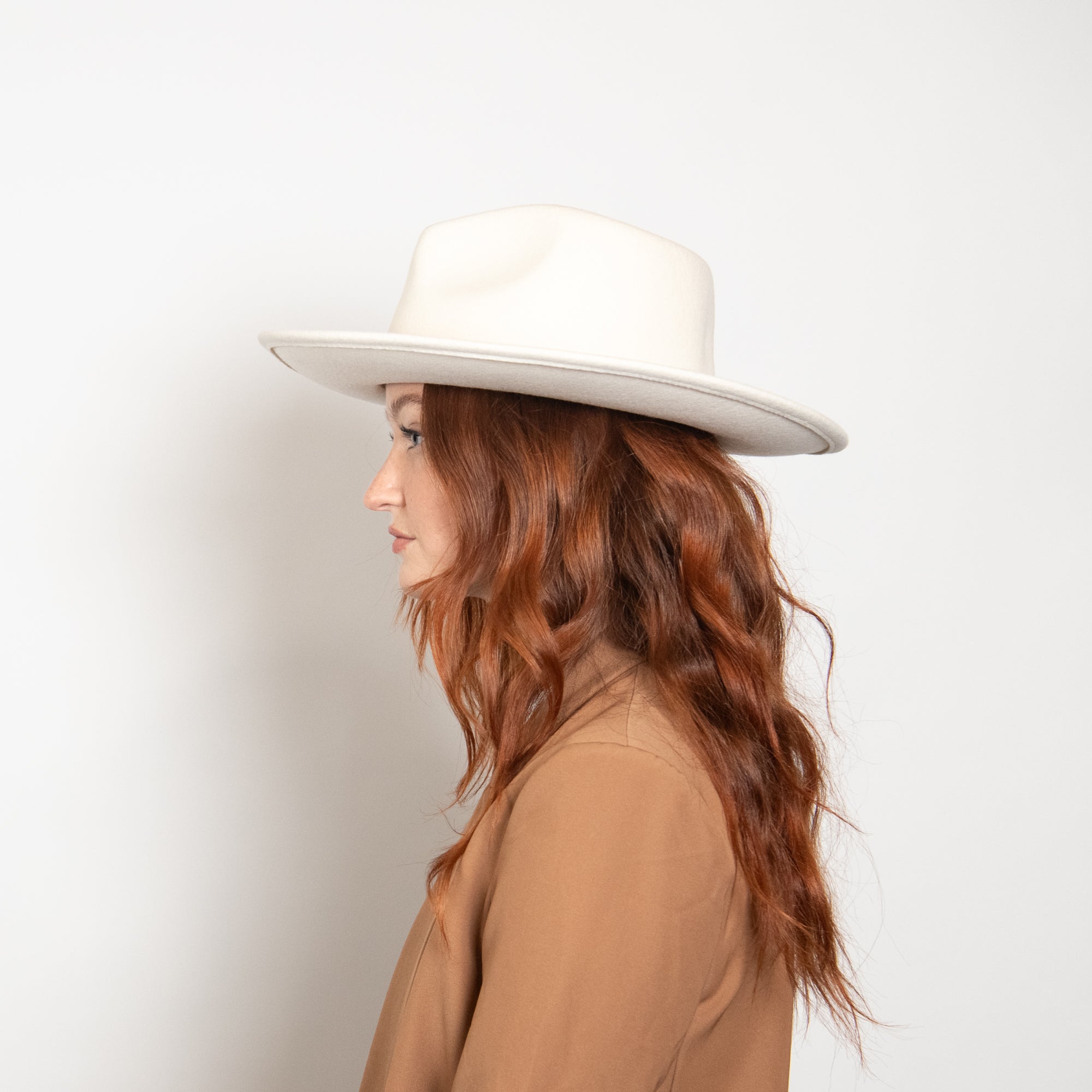 Free People Wide-Brim Wool Felt Fedora NWT - Ivory/ Cream Ari Wide Brim Fedora Hat | Beige Premium Wool – JÁCMORE main image 3