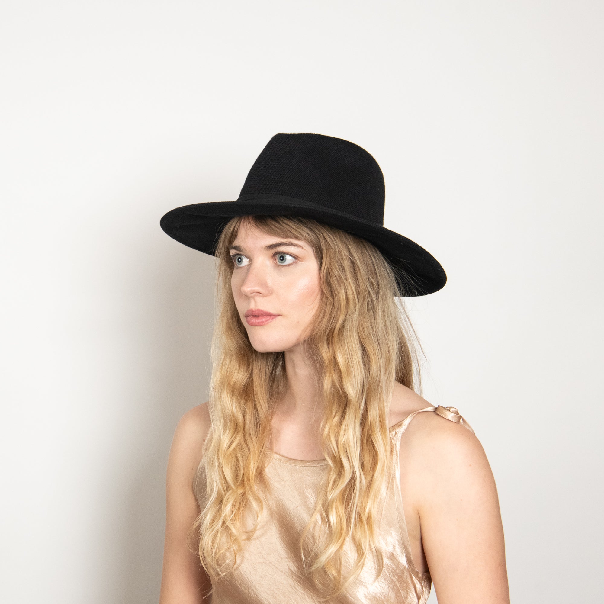 Mesh Packable Summer Panama Hat - Beacon in Black display picture 2