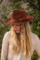 Clarke in Cinnamon