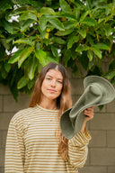 Beacon Mesh Panama in Olive