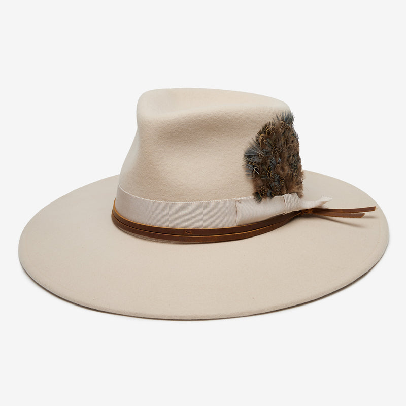 Wyeth Mariposa Wool Felt Rancher Hat in Bone – white, packable