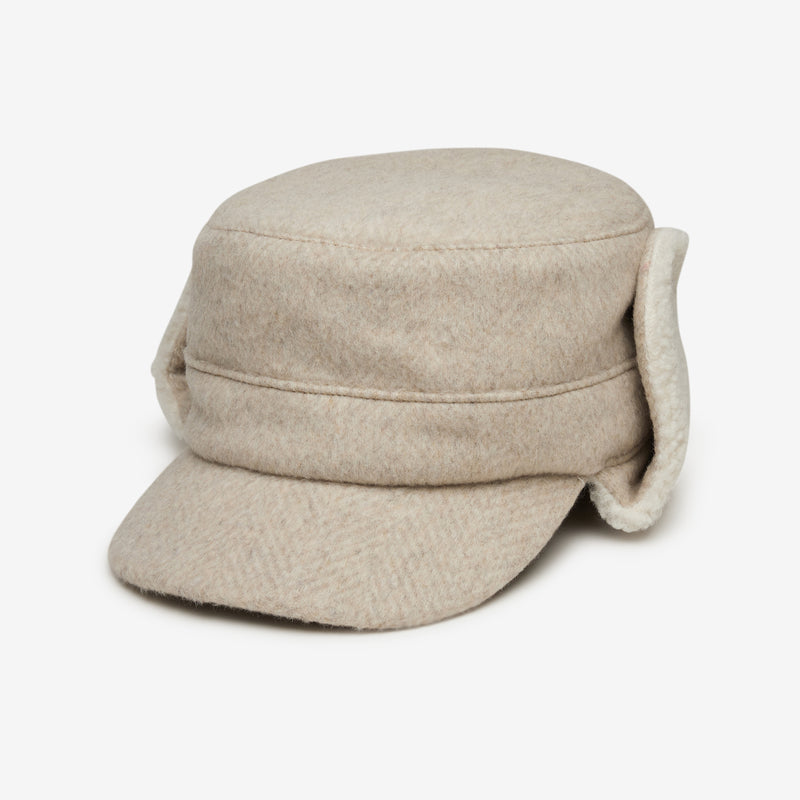 Winnie Sherpa Captain's Cap in Ivory
