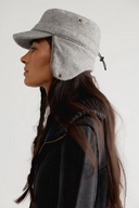 Winnie in Light Grey