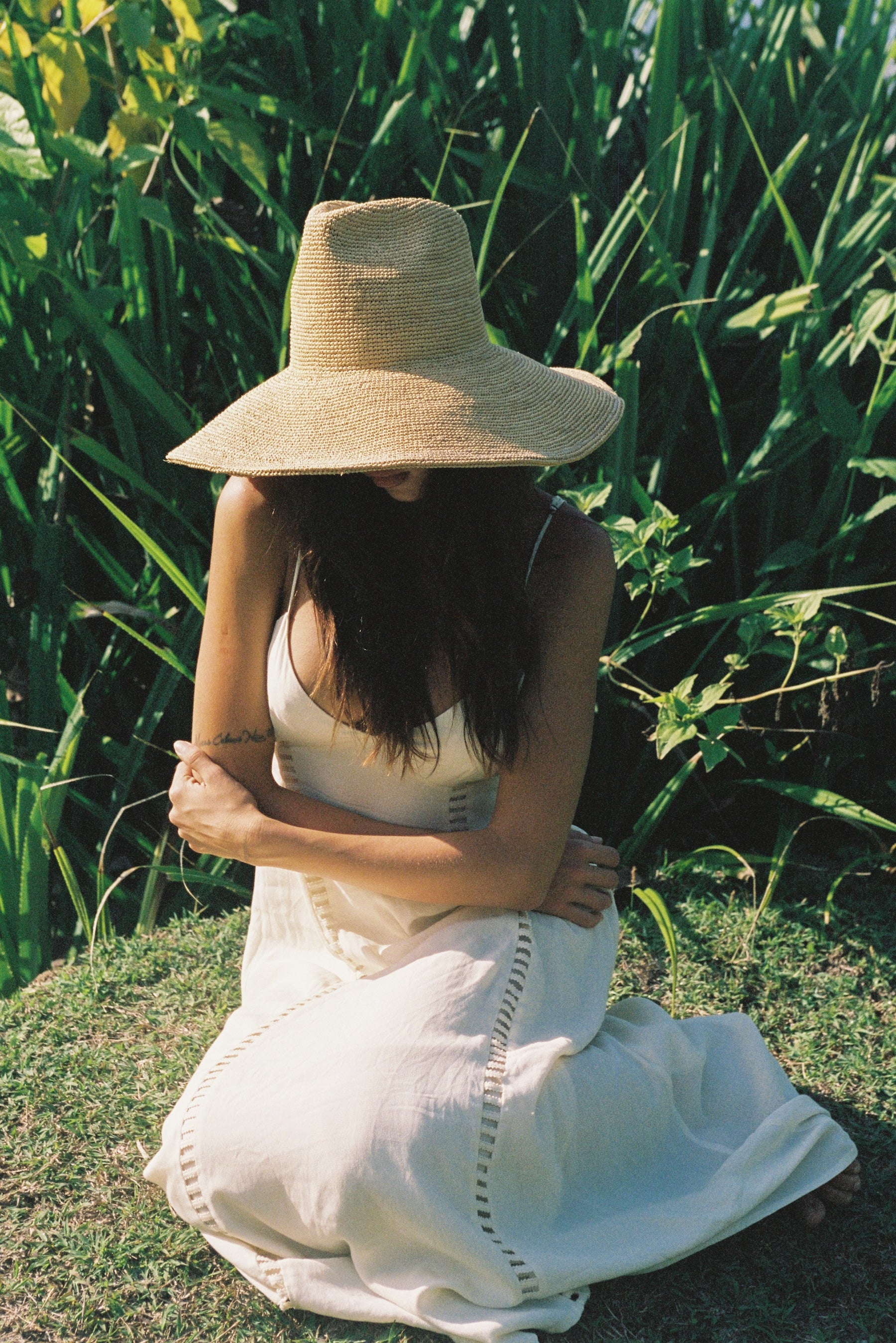 Lina Raffia Sun Hat in Natural display picture 2